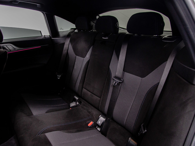 BMW Serie 4 420d Gran Coupe color Negro. Año 2025. 140KW(190CV). Diésel. En concesionario Móvil Begar Alicante de Alicante