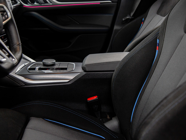 BMW Serie 4 420d Gran Coupe color Negro. Año 2025. 140KW(190CV). Diésel. En concesionario Móvil Begar Alicante de Alicante