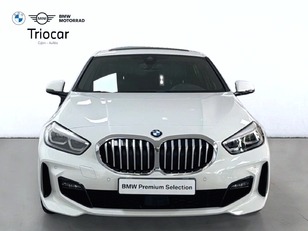 Fotos de BMW Serie 1 118d color Blanco. Año 2021. 110KW(150CV). Diésel. En concesionario Triocar Gijón (Bmw y Mini) de Asturias