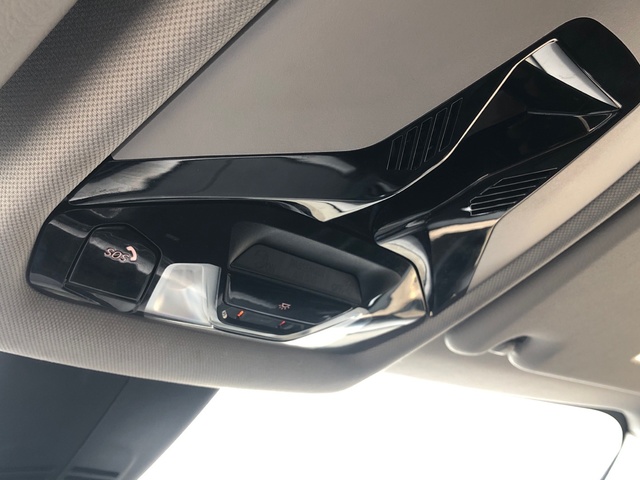 BMW Serie 1 118d color Gris. Año 2024. 110KW(150CV). Diésel. En concesionario Proa Premium Palma de Illes Balears