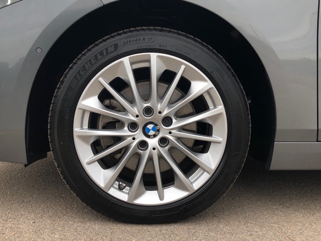 BMW Serie 1 118d color Gris. Año 2024. 110KW(150CV). Diésel. En concesionario Proa Premium Palma de Illes Balears