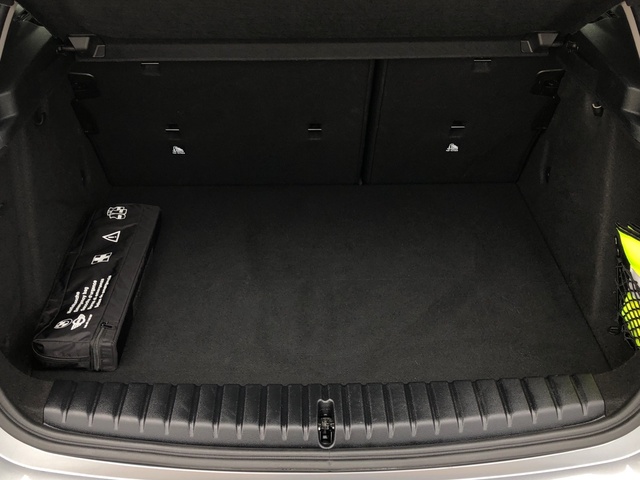 BMW Serie 1 118d color Gris. Año 2024. 110KW(150CV). Diésel. En concesionario Proa Premium Palma de Illes Balears