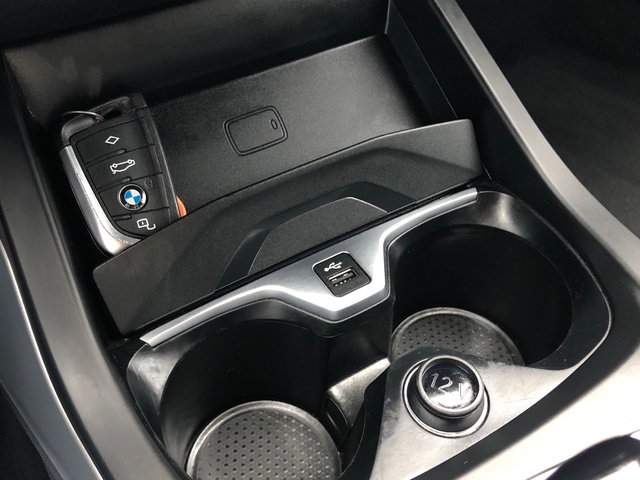 BMW Serie 1 118d color Gris. Año 2024. 110KW(150CV). Diésel. En concesionario Proa Premium Palma de Illes Balears