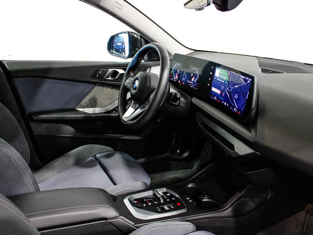 BMW Serie 2 218d Gran Coupe color Negro. Año 2025. 110KW(150CV). Diésel. En concesionario Barcelona Premium -- GRAN VIA de Barcelona