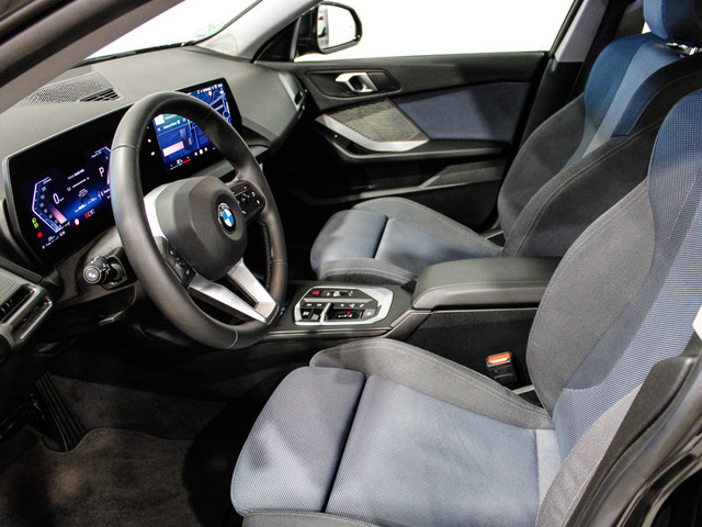 BMW Serie 2 218d Gran Coupe color Negro. Año 2025. 110KW(150CV). Diésel. En concesionario Barcelona Premium -- GRAN VIA de Barcelona