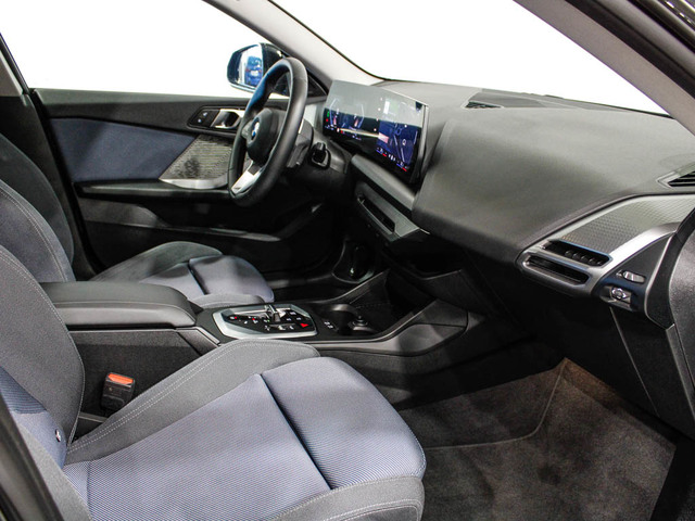 BMW Serie 2 218d Gran Coupe color Negro. Año 2025. 110KW(150CV). Diésel. En concesionario Barcelona Premium -- GRAN VIA de Barcelona