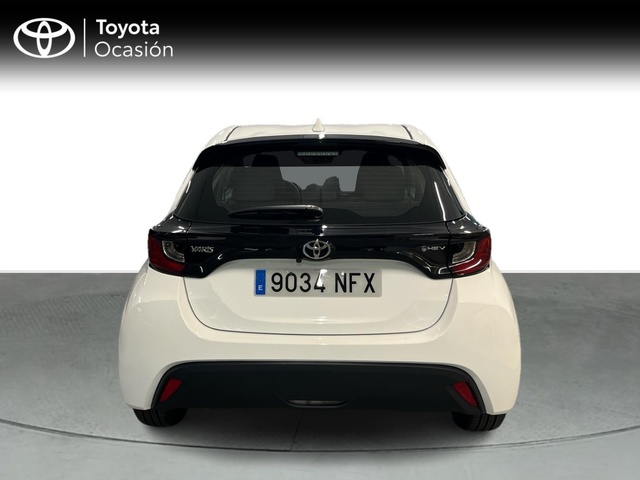 Toyota Yaris 120H Business Plus 85 kW (116 CV)