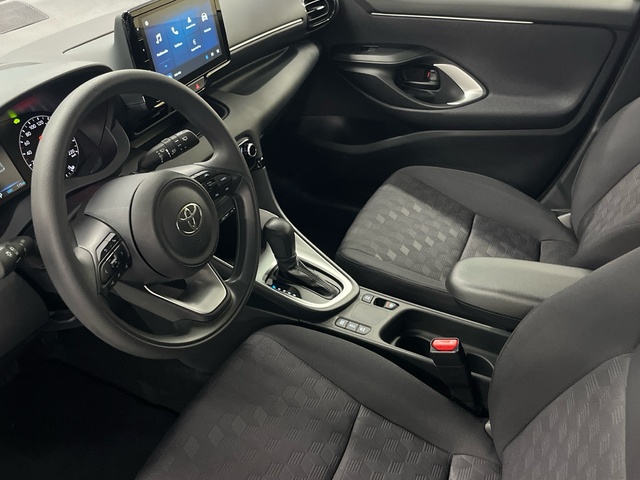 Toyota Yaris 120H Business Plus 85 kW (116 CV)