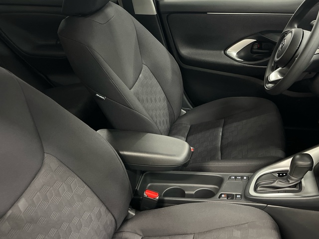 Toyota Yaris 120H Business Plus 85 kW (116 CV)