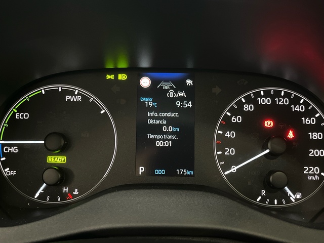 Toyota Yaris 120H Business Plus 85 kW (116 CV)