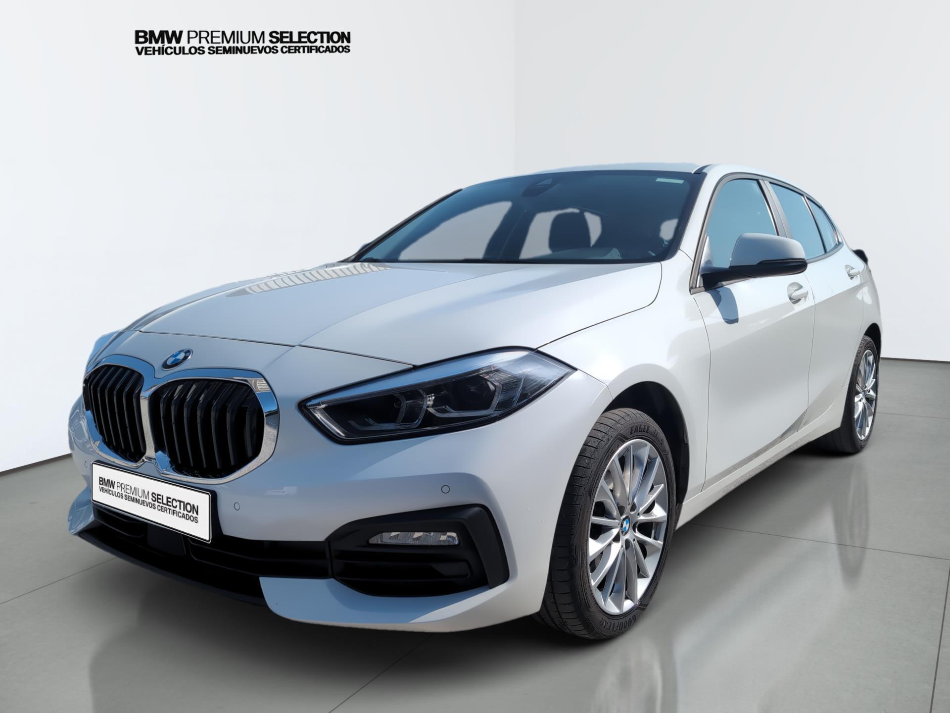 BMW Serie 1 118i color Blanco. Año 2023. 103KW(140CV). Gasolina. En concesionario Automotor Premium Viso - Málaga de Málaga