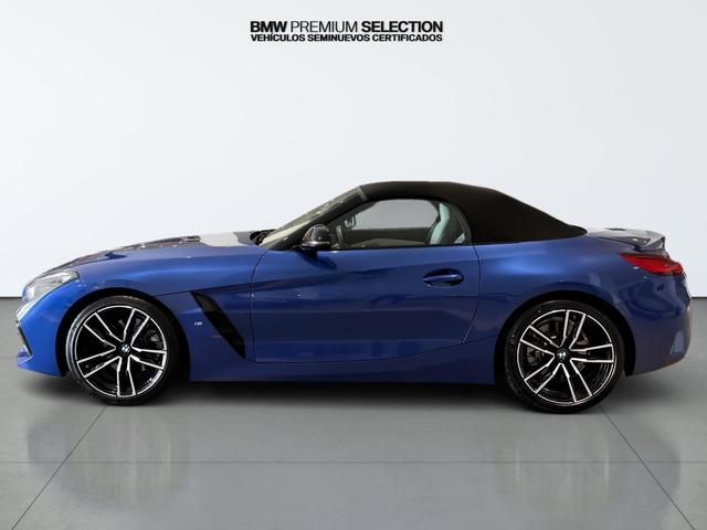BMW Z4 sDrive20i Cabrio color Azul. Año 2024. 145KW(197CV). Gasolina. En concesionario Automotor Premium Marbella - Málaga de Málaga