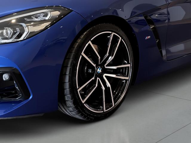 BMW Z4 sDrive20i Cabrio color Azul. Año 2024. 145KW(197CV). Gasolina. En concesionario Automotor Premium Marbella - Málaga de Málaga