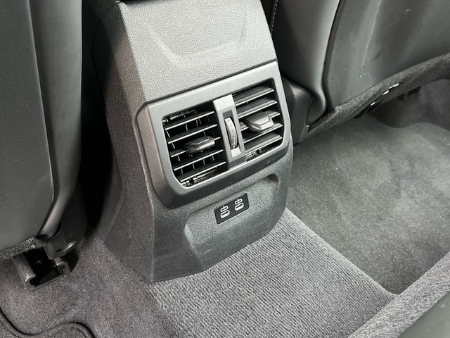 BMW Serie 2 220d Gran Coupe color Azul. Año 2025. 120KW(163CV). Diésel. En concesionario Celtamotor Vigo de Pontevedra