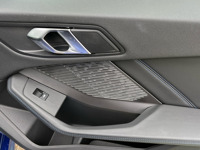 BMW Serie 2 220d Gran Coupe color Azul. Año 2025. 120KW(163CV). Diésel. En concesionario Celtamotor Vigo de Pontevedra