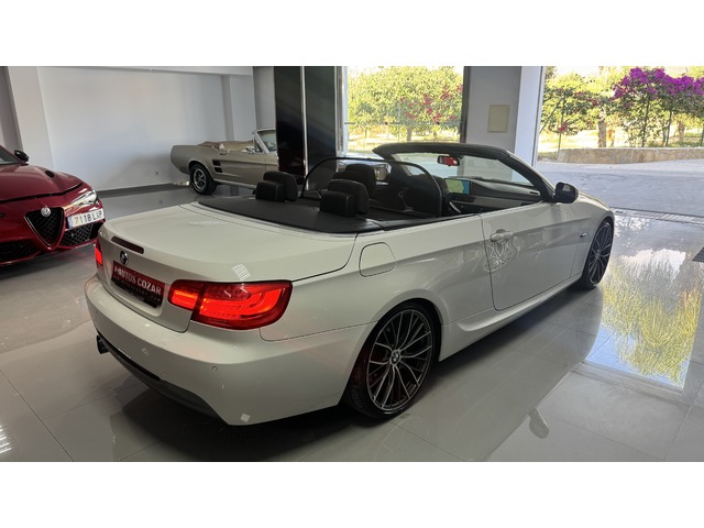 BMW Serie 3 330i Cabrio 200 kW (272 CV)
