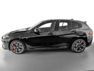 Fotos de BMW Serie 1 118d color Negro. Año 2025. 110KW(150CV). Diésel. En concesionario Caetano Cuzco, Salvatierra de Madrid