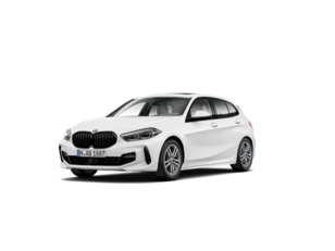 Fotos de BMW Serie 1 118d color Blanco. Año 2023. 110KW(150CV). Diésel. En concesionario Barcelona Premium -- GRAN VIA de Barcelona