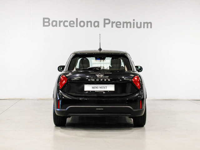 fotoG 4 del MINI MINI 5 Puertas Cooper C 115 kW (156 CV) 156cv Gasolina del 2025 en Barcelona