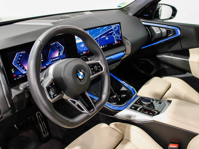 BMW X3 xDrive20i color Negro. Año 2024. 153KW(208CV). Gasolina. En concesionario Barcelona Premium -- GRAN VIA de Barcelona