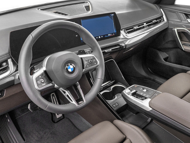 BMW X1 sDrive20i color Blanco. Año 2025. 125KW(170CV). Gasolina. En concesionario Caetano Cuzco, Salvatierra de Madrid