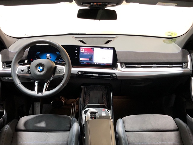 BMW X2 sDrive18d color Gris. Año 2024. 110KW(150CV). Diésel. En concesionario Movilnorte Las Rozas de Madrid