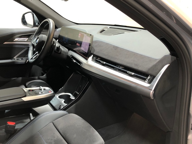 BMW X2 sDrive18d color Gris. Año 2024. 110KW(150CV). Diésel. En concesionario Movilnorte Las Rozas de Madrid