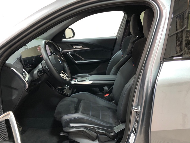 BMW X2 sDrive18d color Gris. Año 2024. 110KW(150CV). Diésel. En concesionario Movilnorte Las Rozas de Madrid