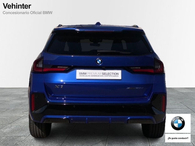 BMW X1 sDrive20d color Azul. Año 2025. 120KW(163CV). Diésel. En concesionario Vehinter Getafe de Madrid