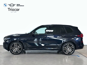 Fotos de BMW X5 xDrive30d color Negro. Año 2023. 219KW(298CV). Diésel. En concesionario Triocar Gijón (Bmw y Mini) de Asturias