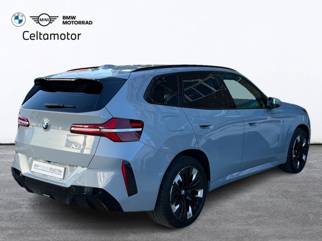 BMW X3 xDrive20d color Gris. Año 2024. 145KW(197CV). Diésel. En concesionario Celtamotor Vigo de Pontevedra