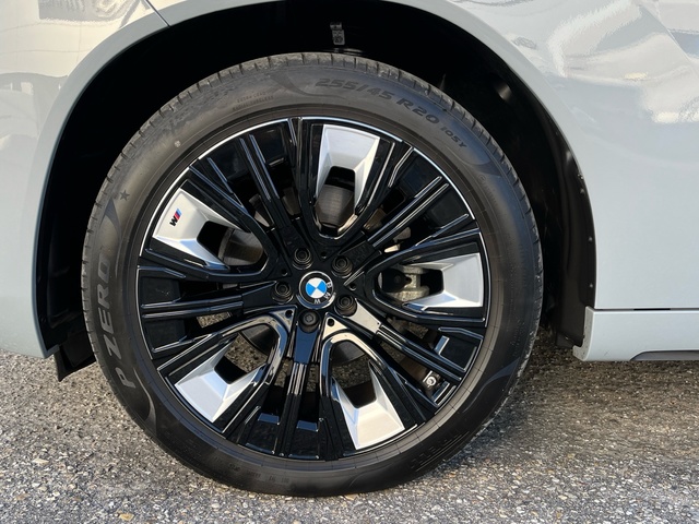 BMW X3 xDrive20d color Gris. Año 2024. 145KW(197CV). Diésel. En concesionario Celtamotor Vigo de Pontevedra