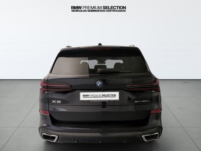BMW X5 xDrive50e color Negro. Año 2024. 360KW(489CV). Híbrido Electro/Gasolina. En concesionario Automotor Premium Viso - Málaga de Málaga