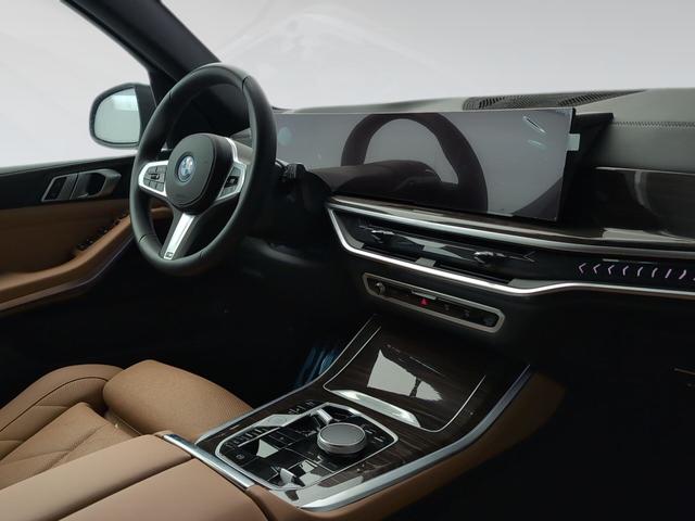 BMW X5 xDrive50e color Negro. Año 2024. 360KW(489CV). Híbrido Electro/Gasolina. En concesionario Automotor Premium Viso - Málaga de Málaga