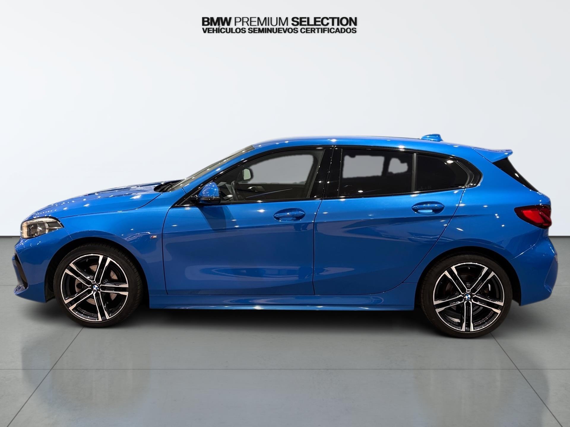 BMW Serie 1 118d color Azul. Año 2021. 110KW(150CV). Diésel. En concesionario Automotor Costa, S.L.U. de Almería