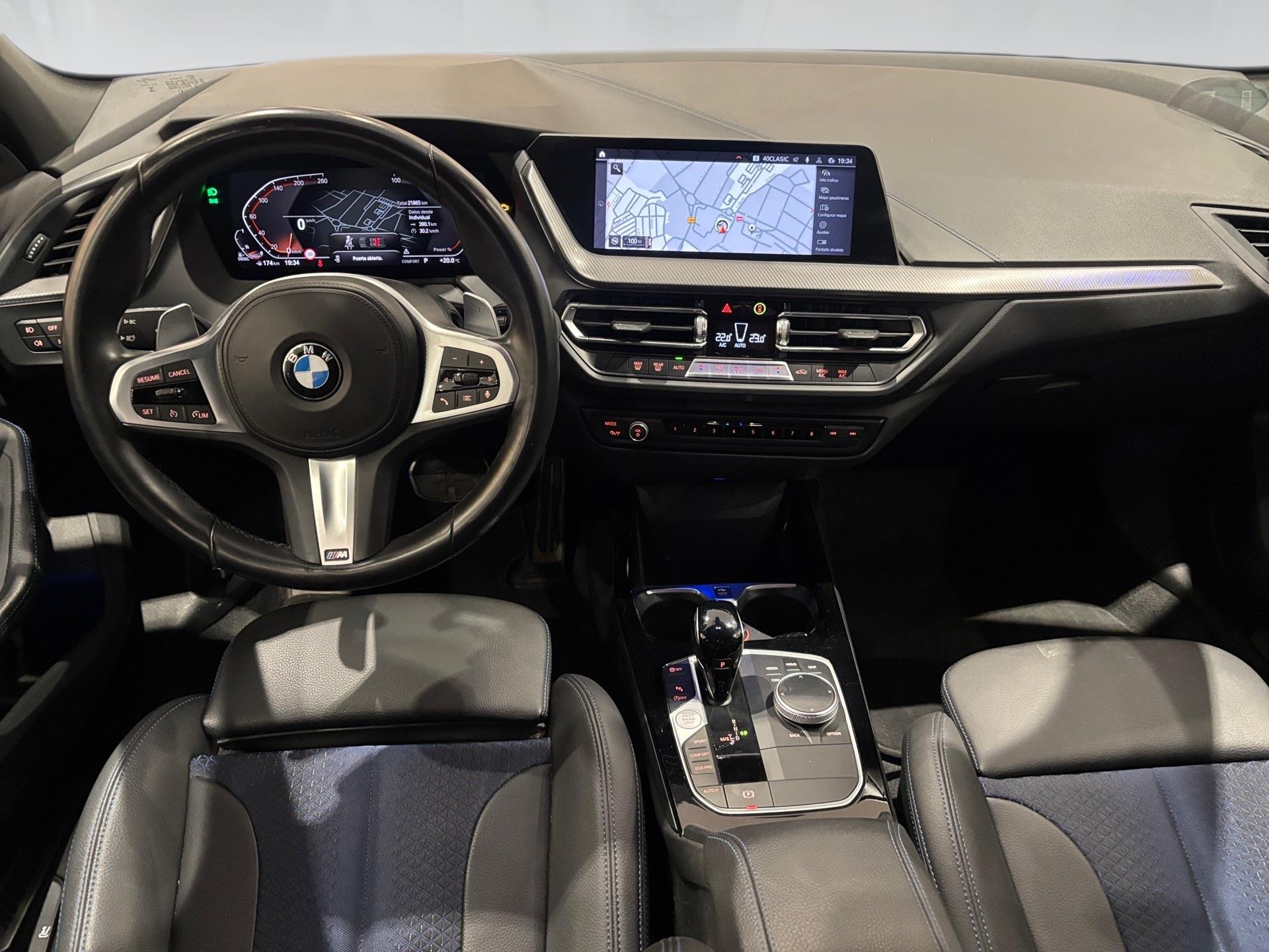 BMW Serie 1 118d color Azul. Año 2021. 110KW(150CV). Diésel. En concesionario Automotor Costa, S.L.U. de Almería