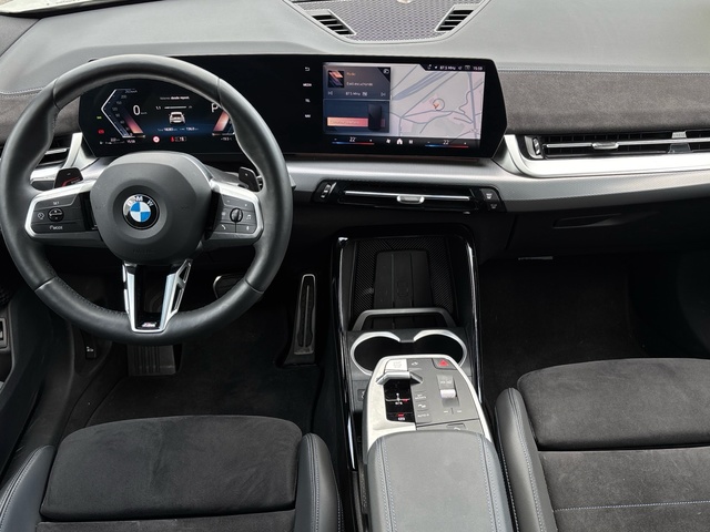 BMW X2 sDrive18d color Blanco. Año 2025. 110KW(150CV). Diésel. En concesionario Celtamotor Caldas Reis de Pontevedra