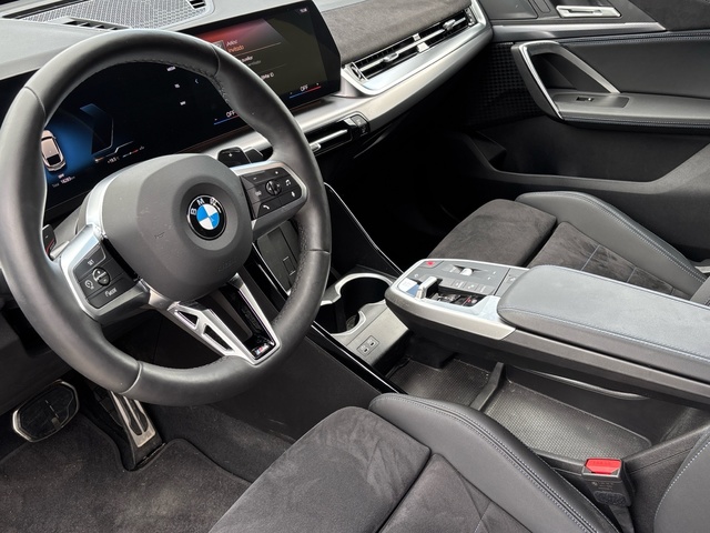 BMW X2 sDrive18d color Blanco. Año 2025. 110KW(150CV). Diésel. En concesionario Celtamotor Caldas Reis de Pontevedra