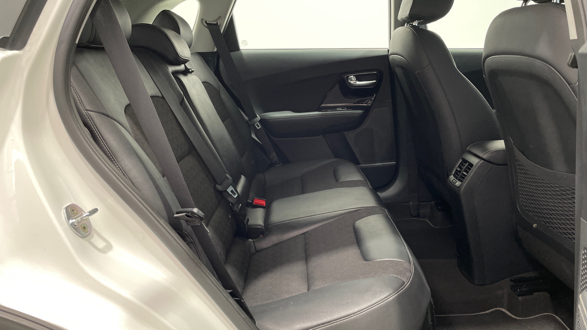 Kia Niro 1.6 GDi HEV Híbrido en Barcelona