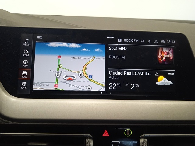 BMW Serie 1 118d color Gris. Año 2024. 110KW(150CV). Diésel. En concesionario ALBAMOCION CIUDAD REAL  de Ciudad Real
