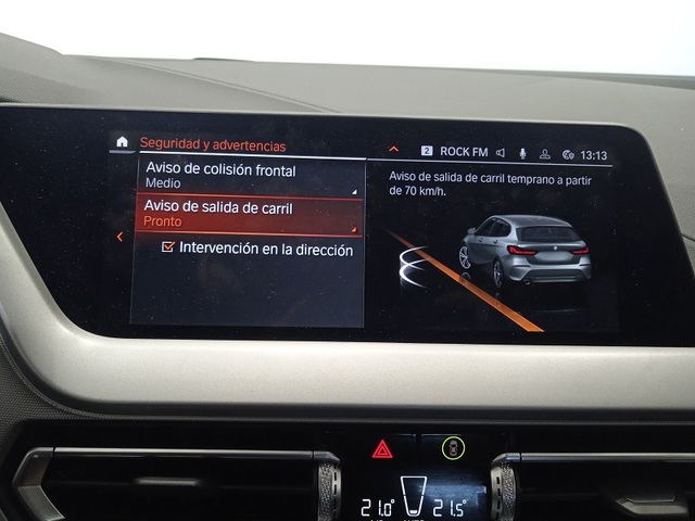 BMW Serie 1 118d color Gris. Año 2024. 110KW(150CV). Diésel. En concesionario ALBAMOCION CIUDAD REAL  de Ciudad Real