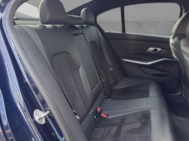 BMW Serie 3 318d color Azul. Año 2022. 110KW(150CV). Diésel. En concesionario BMW Avilcar Ávila de Ávila