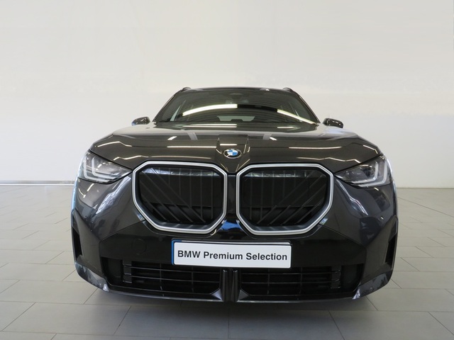 BMW X3 xDrive30e color Gris. Año 2025. 220KW(299CV). Híbrido Electro/Gasolina. En concesionario Lugauto S.A. de Lugo