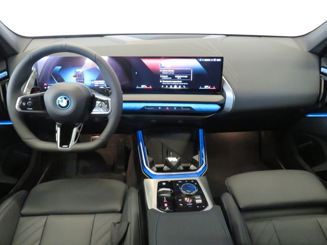 BMW X3 xDrive30e color Gris. Año 2025. 220KW(299CV). Híbrido Electro/Gasolina. En concesionario Lugauto S.A. de Lugo