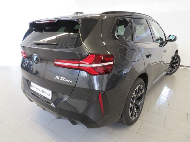 BMW X3 xDrive30e color Gris. Año 2025. 220KW(299CV). Híbrido Electro/Gasolina. En concesionario Lugauto S.A. de Lugo