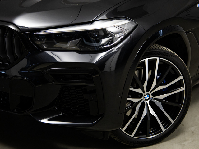 BMW X6 xDrive30d color Negro. Año 2022. 210KW(286CV). Diésel. En concesionario BMW Fuenteolid Valladolid de Valladolid