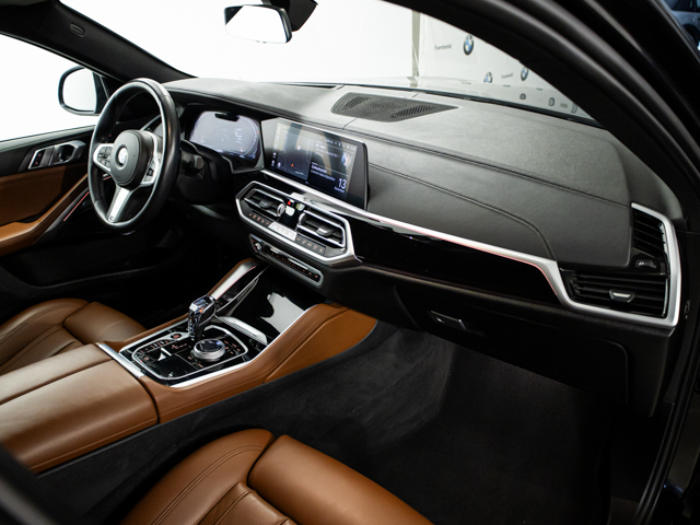 BMW X6 xDrive30d color Negro. Año 2022. 210KW(286CV). Diésel. En concesionario BMW Fuenteolid Valladolid de Valladolid