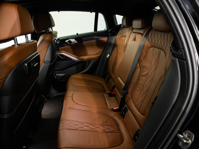 BMW X6 xDrive30d color Negro. Año 2022. 210KW(286CV). Diésel. En concesionario BMW Fuenteolid Valladolid de Valladolid