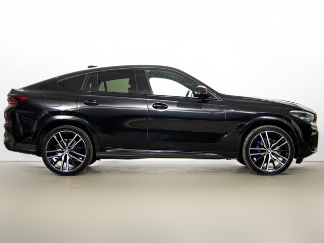 BMW X6 xDrive30d color Negro. Año 2022. 210KW(286CV). Diésel. En concesionario BMW Fuenteolid Valladolid de Valladolid