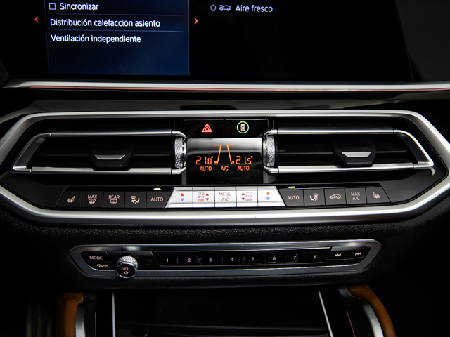 BMW X6 xDrive30d color Negro. Año 2022. 210KW(286CV). Diésel. En concesionario BMW Fuenteolid Valladolid de Valladolid